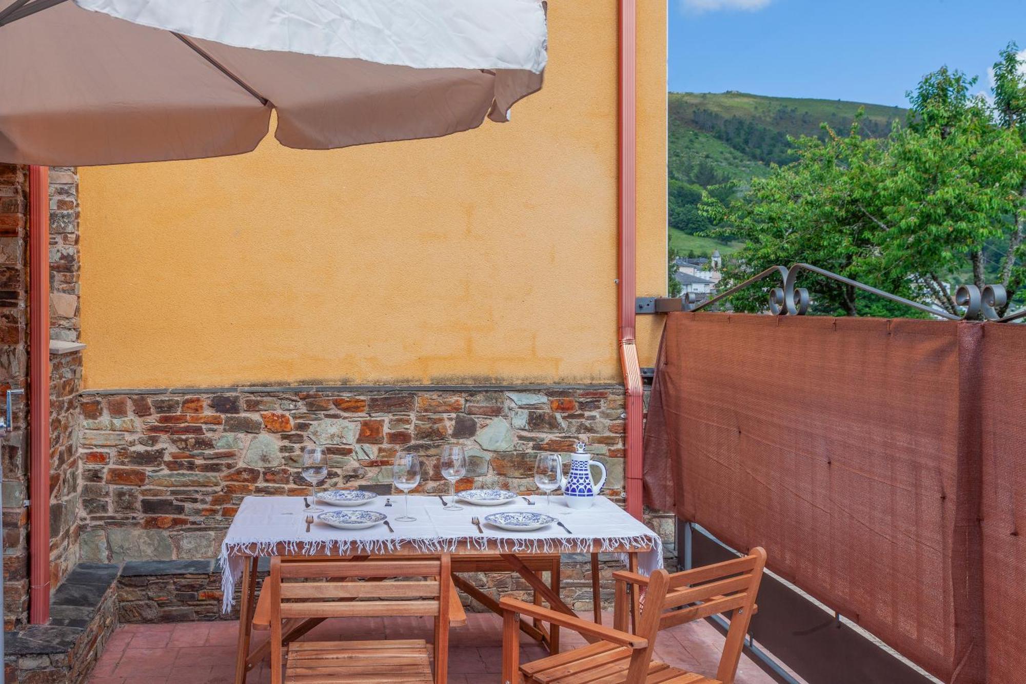 Apartamentos Rurales Tin Turismo Santa Eulalia de Oscos Bagian luar foto
